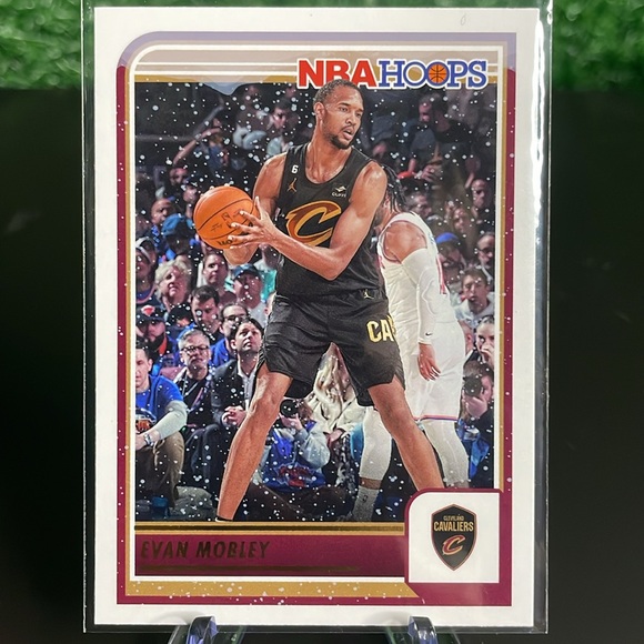 Panini Lot of 10 Cleveland Cavaliers Basketball 🏀 Trading Cards - Picture 8 of 10